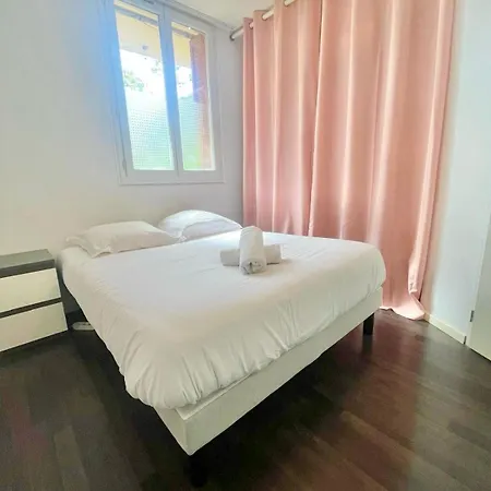 Apartman Centre Joli T2 Grandval *