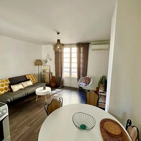 Centre Joli T2 Grandval Аяччо