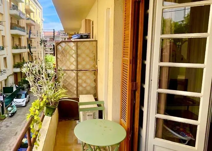 Centre Joli T2 Grandval Apartment